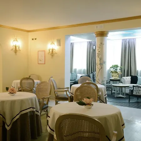 Vip's Luxury &