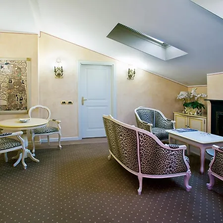 Vip's Luxury & 4* Lonato