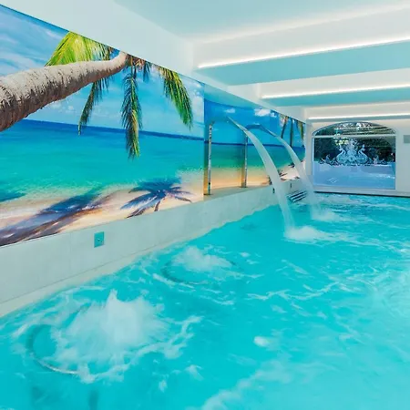 Vip's Luxury & Hotel