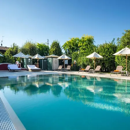Hotel Vip's Luxury & 4*