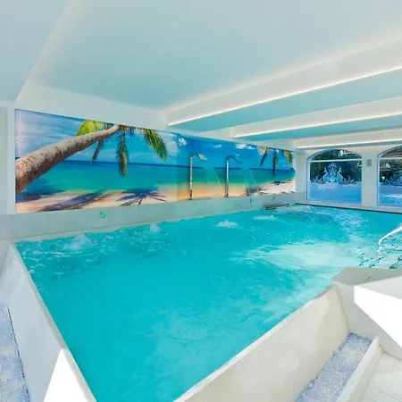 Vip's Luxury & Hotel