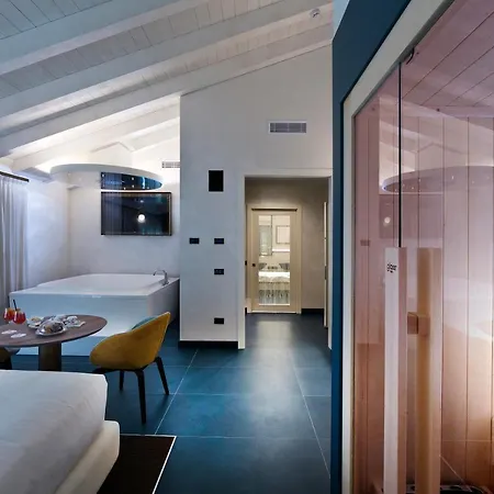 Vip's Luxury & 4*