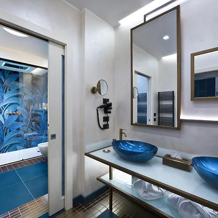 Vip's Luxury & Hotel