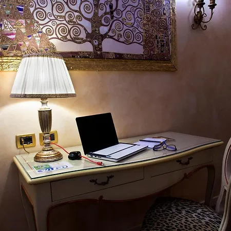 Vip's Luxury & 4*