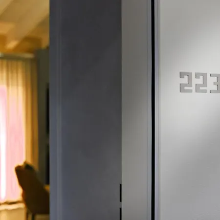 Vip's Luxury & 4* Lonato