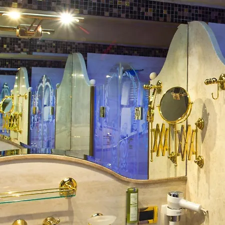 Hotel Vip's Luxury &